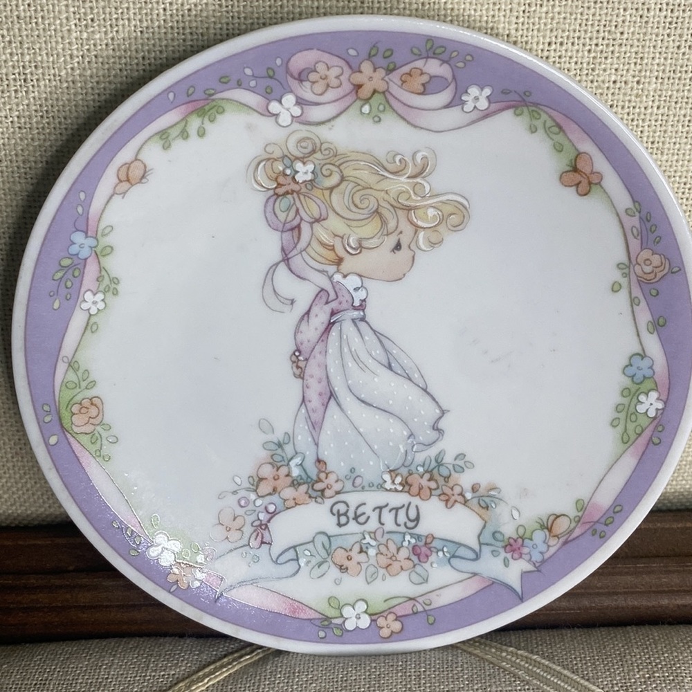 Vintage Enesco “Betty” plate 1991